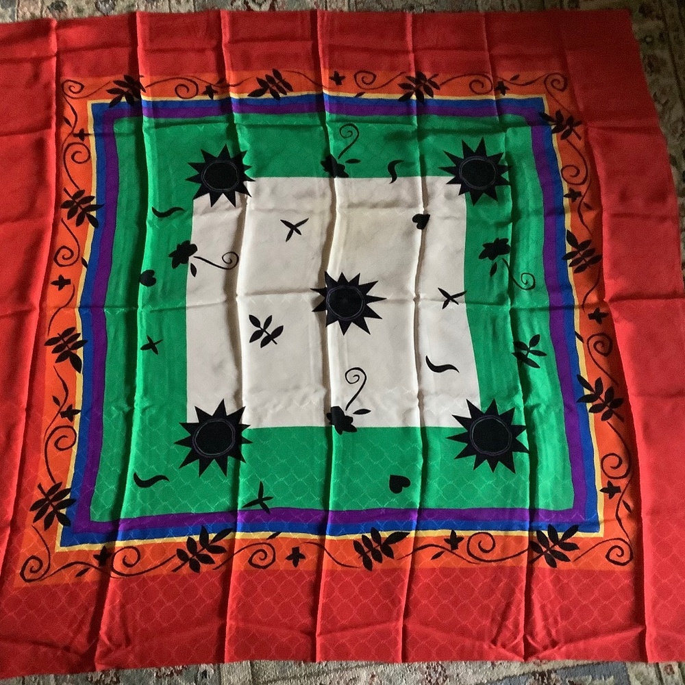 Scarf/Shawl/Table Topper - Picture 2 of 4